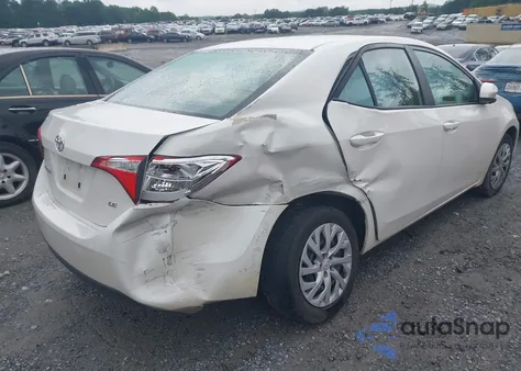2018 Toyota Corolla Le z USA, uszkodzony, nr VIN 5YFBURHE6JP814291